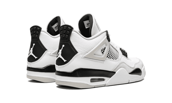 Jordan 4 Retro Military Black (2022)